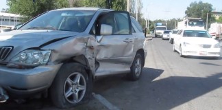 Видео: «Гелендваген» столкнулся с «Тойотой»