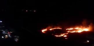 Видео: Пожар из-за фейерверков возле бишкекского ресторана «Ала-Тоо»