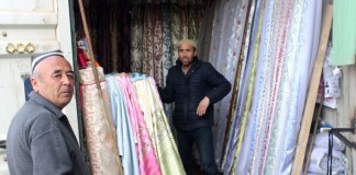 «Азаттык»: Швейники первыми пострадали от повышения пошлин?