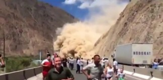 Видео: Оползень в Боомском ущелье