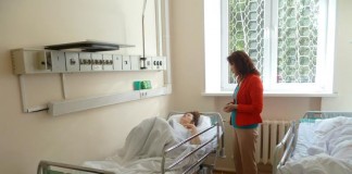 «Азаттык»: Как кыргызстанкам в России защититься от «своих»?