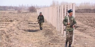 Сбежавших заключенных ищут на границе с Казахстаном