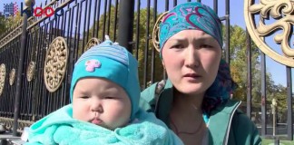 Видео: Семья погибшего сотрудника СИЗО требует дать ему звание героя