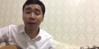 Кыргызстанец спел о стабильности сома в обращении к главе Нацбанка
