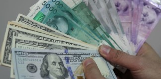 За сделки купли-продажи в долларах могут ввести штрафы до 100 тысяч сомов