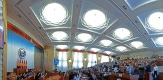 Парламентская оппозиция хочет больше эфирного времени