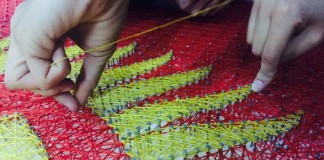 Кыргызский флаг из ниток и гвоздей продали за 75 тысяч сомов