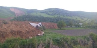 Школьник погиб под оползнем на юге Кыргызстана