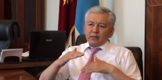 Экс-мэр Бишкека Омуркулов возглавил СДПК в парламенте
