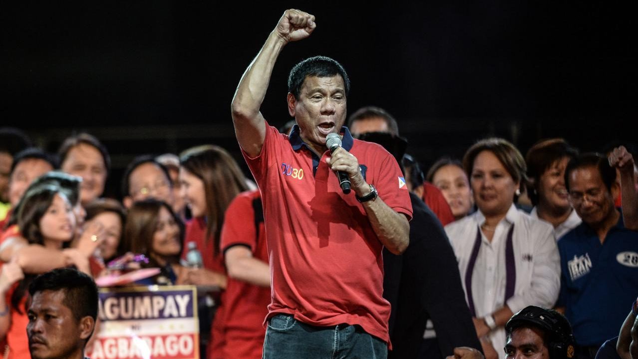 97253077_presidential-candidate-davao-mayor-rodrigo-duterte-speaks-to-supporters-during-an-election-xlarge_trans-eo_i_u9apj8ruoebjoaht0k9u7hhrjvuo-zlengruma