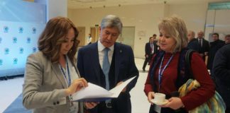 Экс-президент Атамбаев вернулся в Кыргызстан