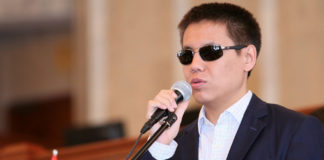 Депутат Бекешев призвал Искендера и Ислама Матраимовых временно сложить свои полномочия