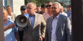 Суд отпустил Текебаева под домашний арест