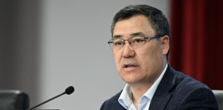 «Извлекайте уроки» и несите «ответственность за каждое слово». Президент Жапаров призвал учиться на ошибках прошлого и не устраивать протесты